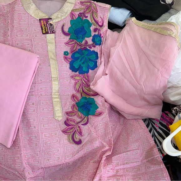 Semi-Stitched Pink 3-piece Suit Turquoise Floral Embroidery & Gold Detailing - Picture 15 of 17